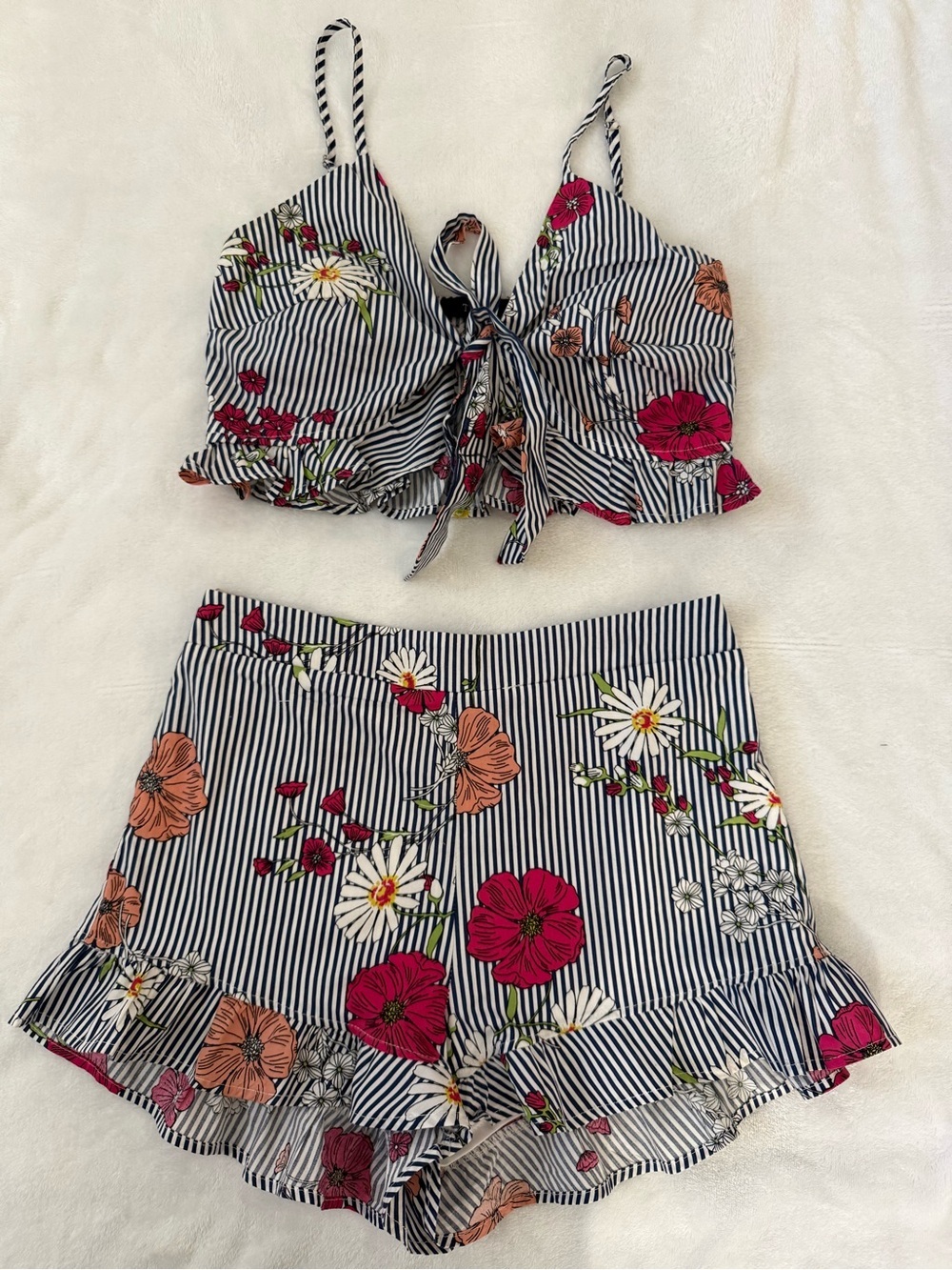 TRAC Floral Stripe Two Piece Set Ruffle Shorts & Tie Front Crop Top S - Picture 5 of 14